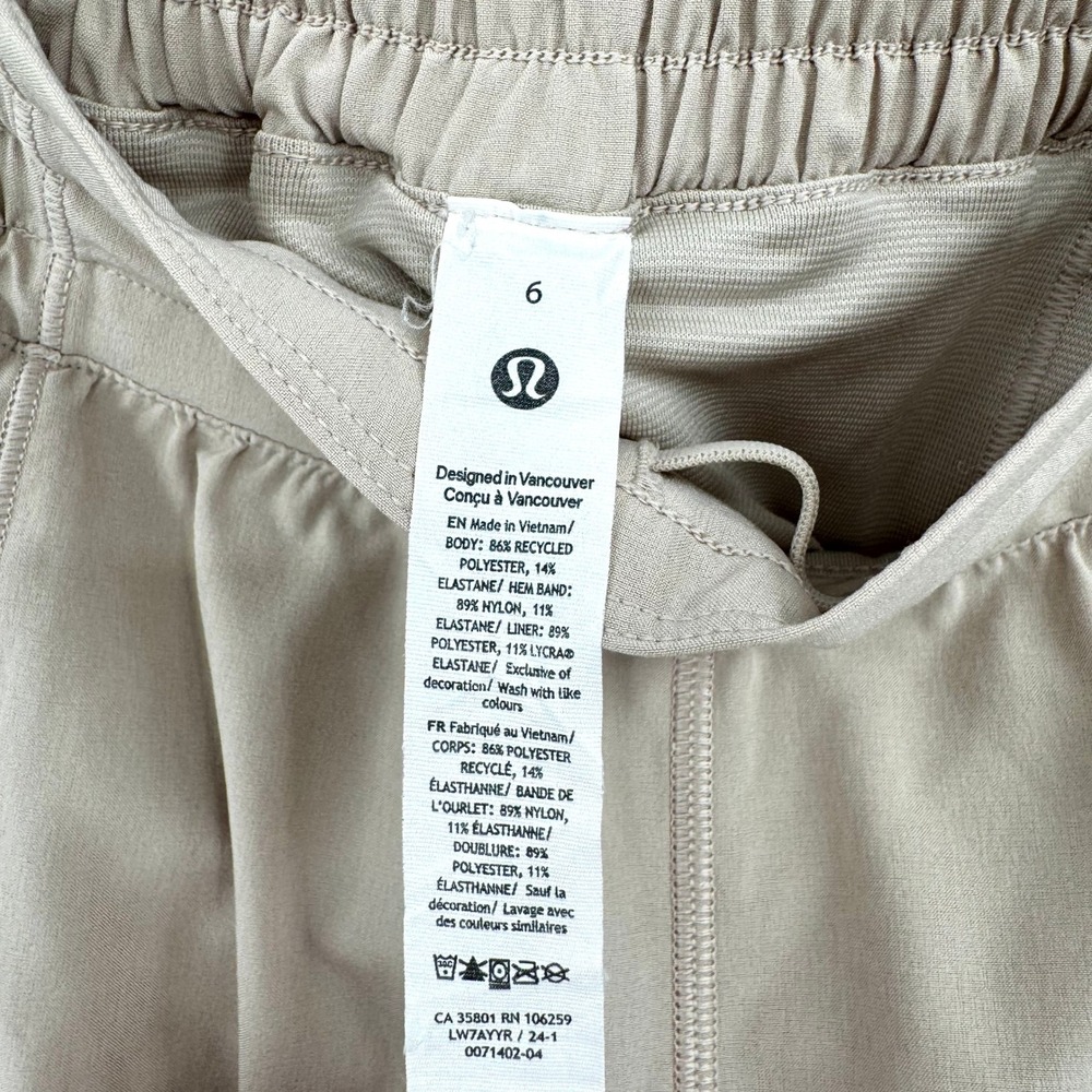 Lululemon Hotty Hot High-Rise Lined Shorts 2.5" Tan Beige Athletic Womens 6 - Picture 9 of 9